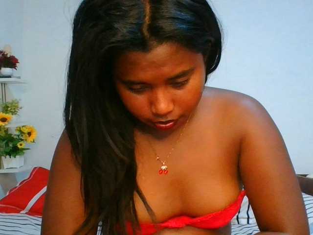 Pauliemarie live cam on BongaCams