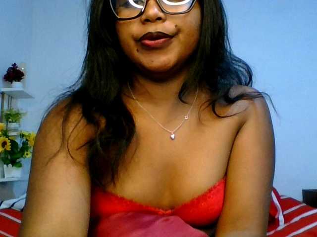 Pauliemarie live cam on BongaCams