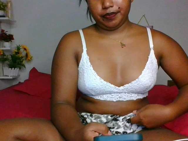 Pauliemarie live cam on BongaCams