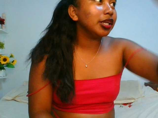 Pauliemarie live cam on BongaCams