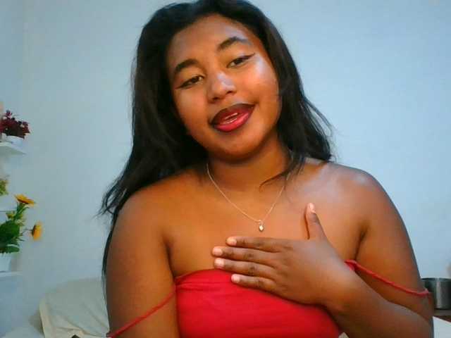 Pauliemarie live cam on BongaCams