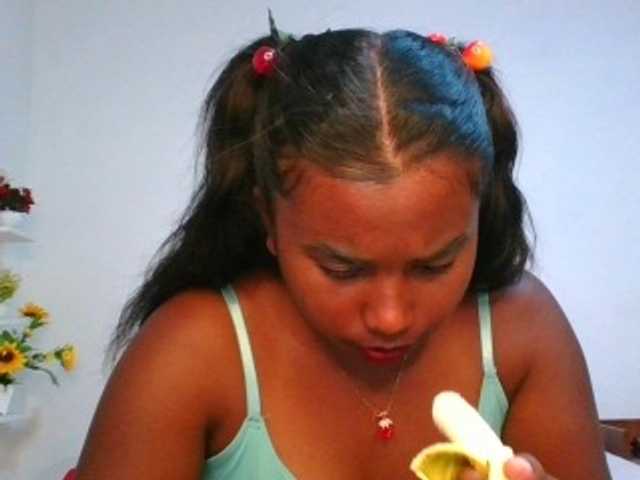 Pauliemarie live cam on BongaCams