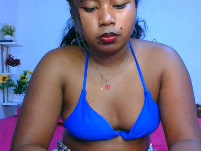 Pauliemarie live cam on BongaCams