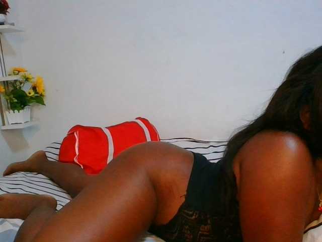 Pauliemarie live cam on BongaCams