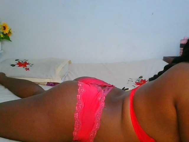 Pauliemarie live cam on BongaCams