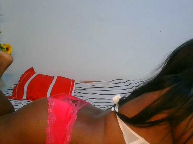 Pauliemarie live cam on BongaCams