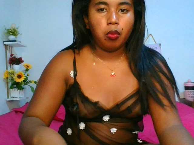Pauliemarie live cam on BongaCams