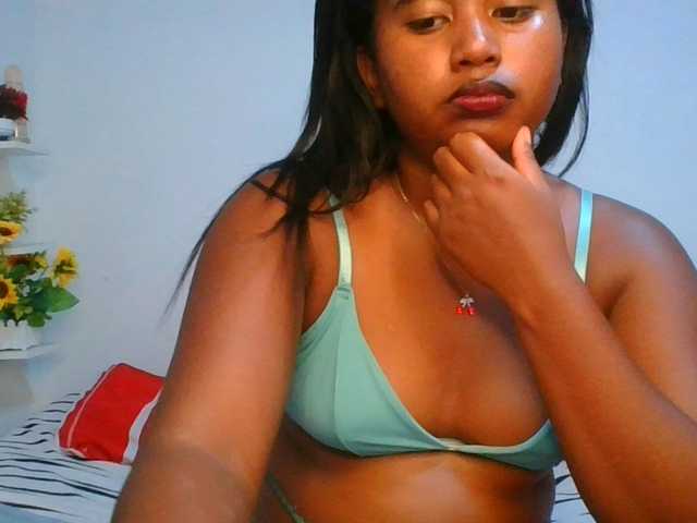 Pauliemarie live cam on BongaCams