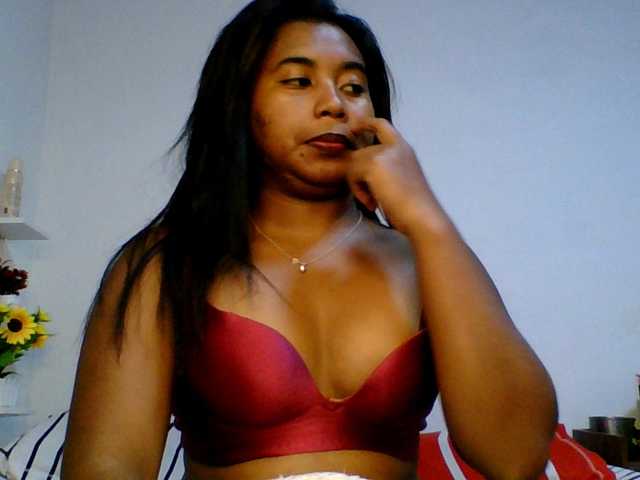 Pauliemarie live cam on BongaCams