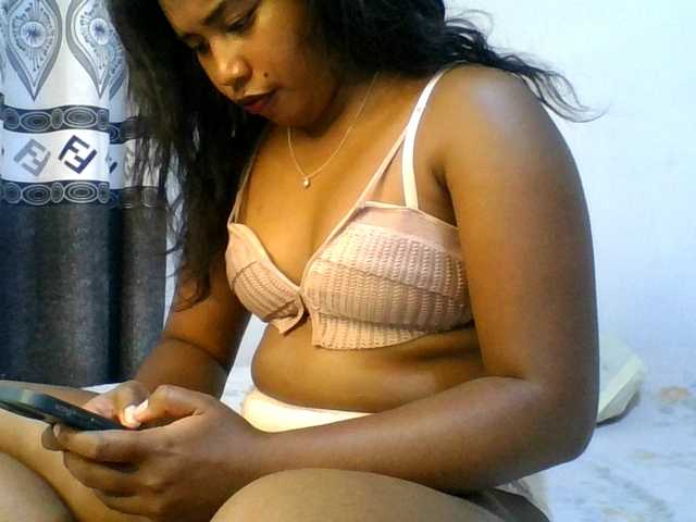 Pauliemarie live cam on BongaCams