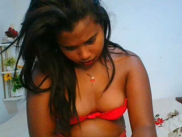 Pauliemarie live cam on BongaCams