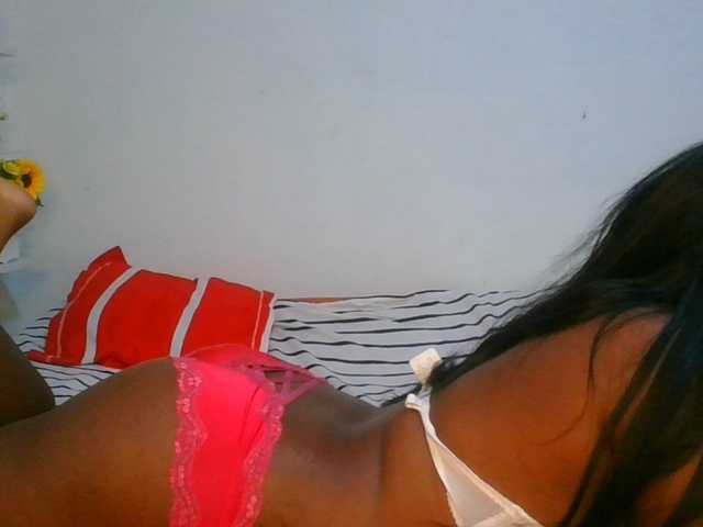 Pauliemarie live cam preview