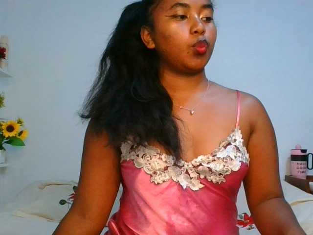 Pauliemarie live cam on BongaCams