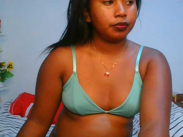 Pauliemarie live cam on BongaCams
