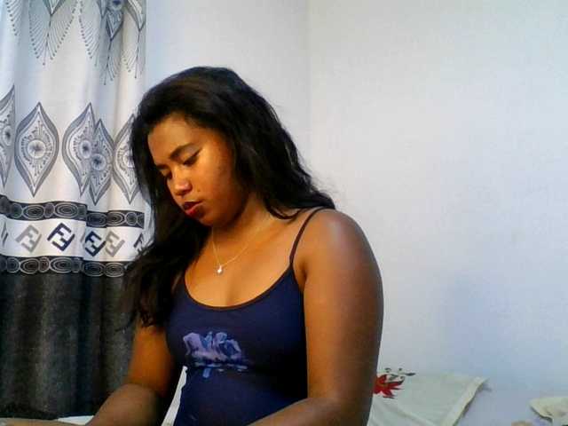 Pauliemarie live cam on BongaCams