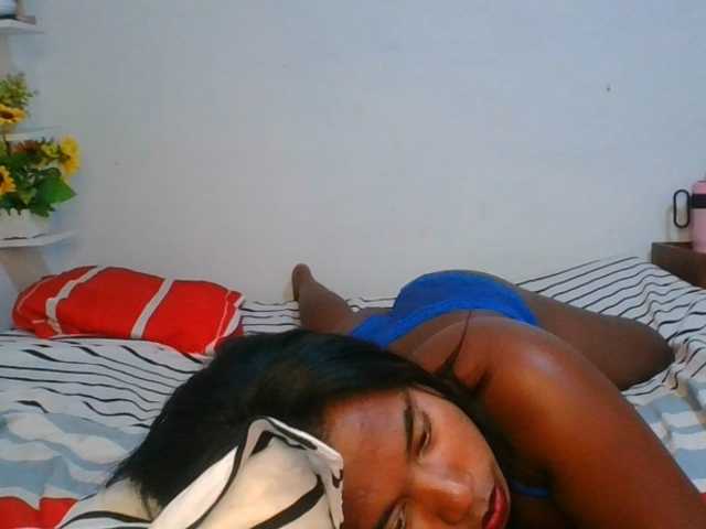 Pauliemarie live cam on BongaCams