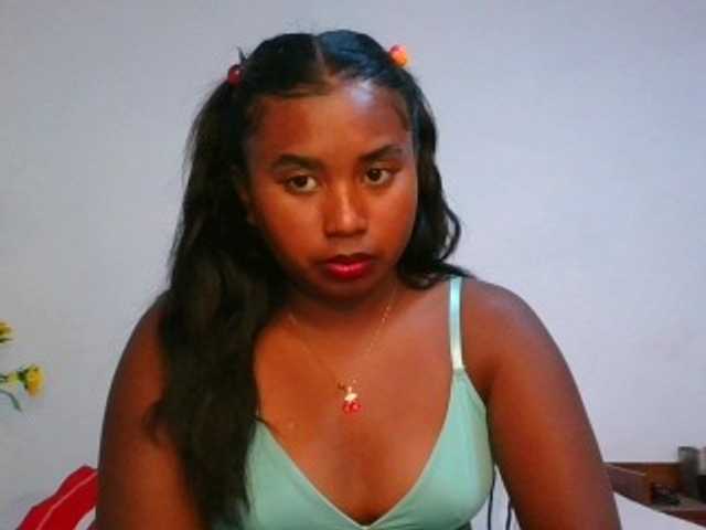 Pauliemarie live cam on BongaCams