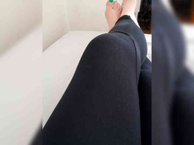 Model: Claradomifeet