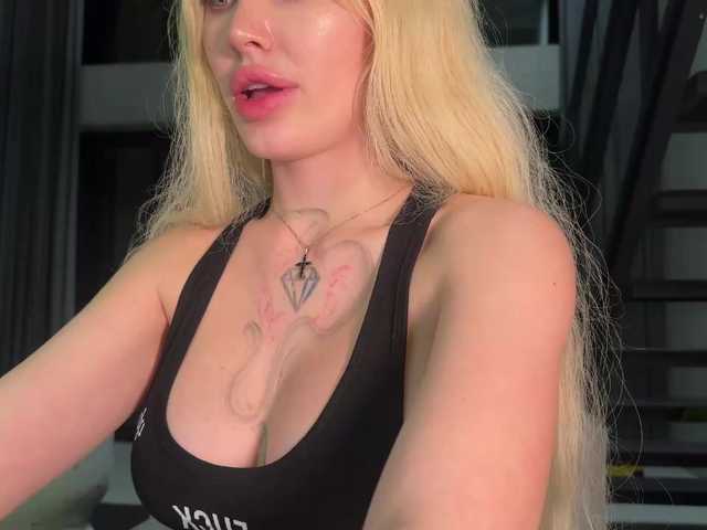 goldenalinee live cam on BongaCams