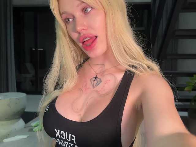 goldenalinee live cam on BongaCams
