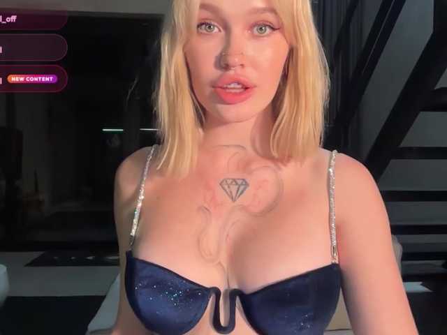 goldenalinee live cam on BongaCams