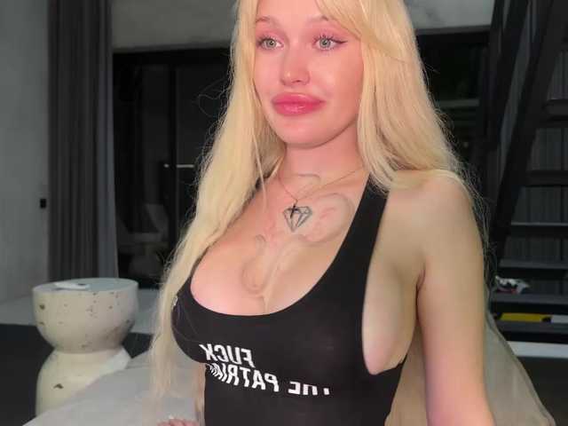 goldenalinee live cam on BongaCams