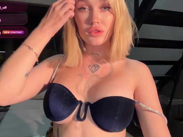 goldenalinee live cam on BongaCams