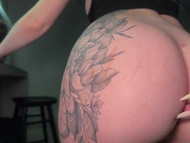 goldenalinee live cam on BongaCams
