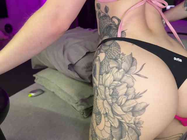 goldenalinee webcam