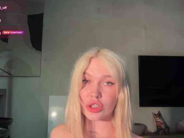 goldenalinee webcam