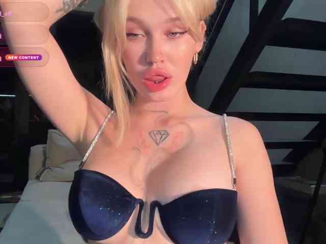 goldenalinee webcam