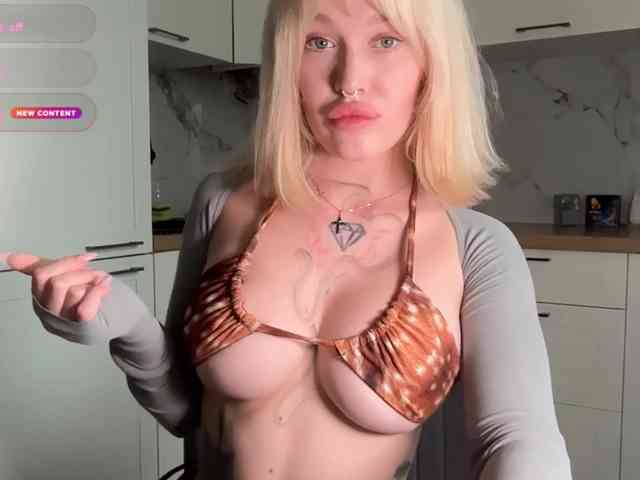 goldenalinee webcam