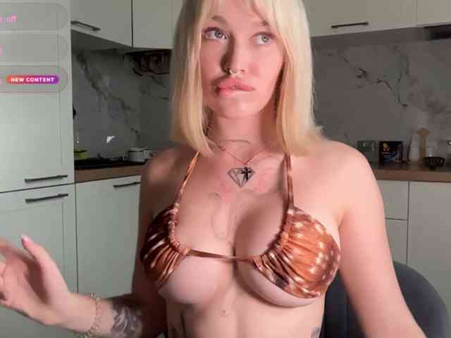 goldenalinee webcam