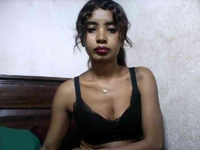 Annicka25 webcam