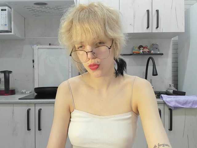 ReneYolker live cam on BongaCams