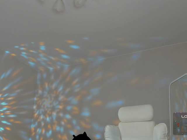 Chat with ReneYolker live cam