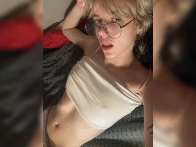 reneyolker live sex show