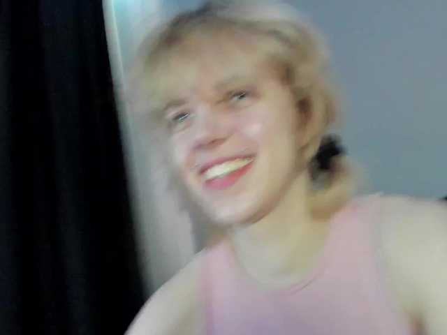 reneyolker live sex show