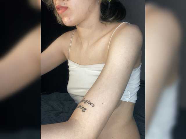 ReneYolker live cam on BongaCams