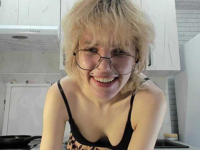 ReneYolker live cam on BongaCams