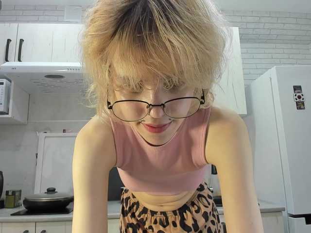ReneYolker live cam on BongaCams