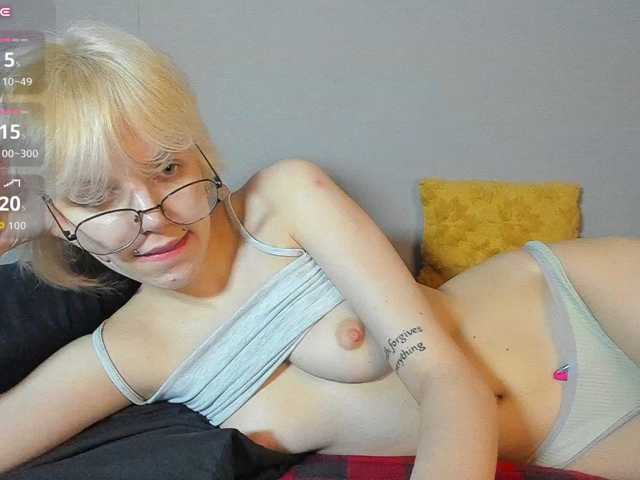 ReneYolker live cam on BongaCams