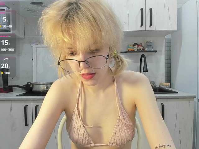 ReneYolker live cam on BongaCams