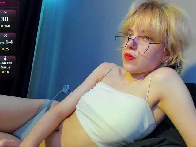 ReneYolker live cam on BongaCams