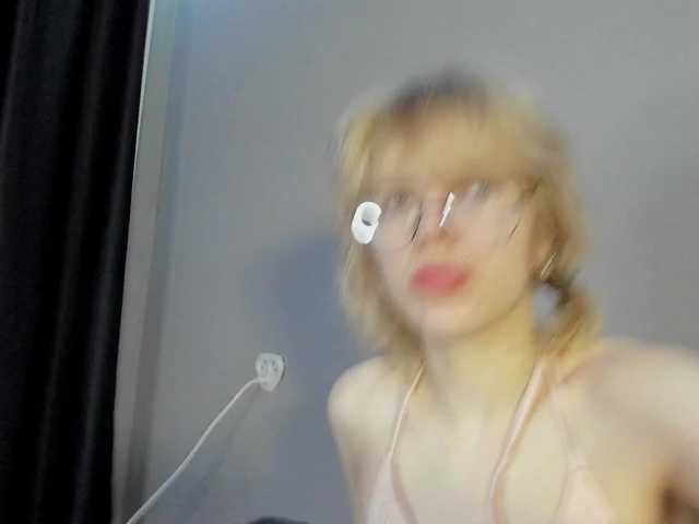 reneyolker live sex show