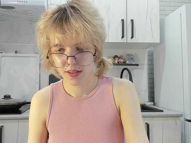 ReneYolker live cam on BongaCams