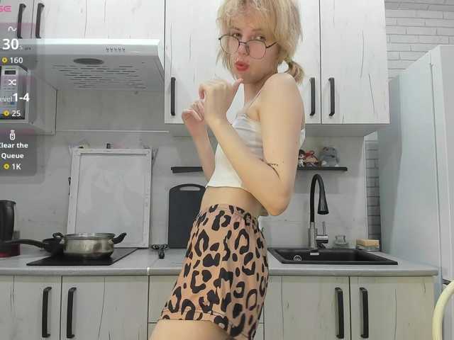 ReneYolker live cam on BongaCams