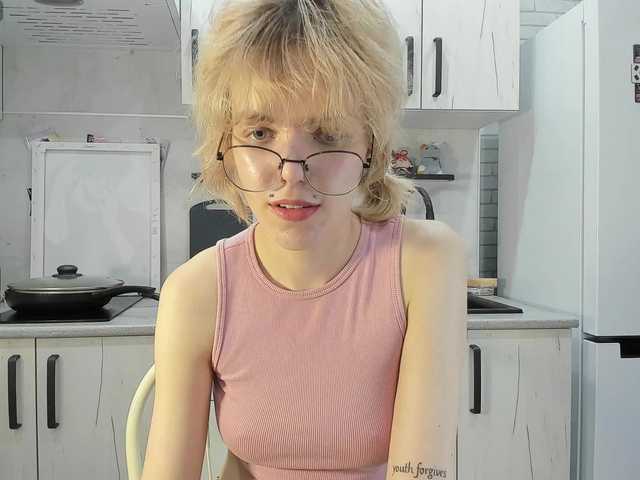 ReneYolker live cam on BongaCams