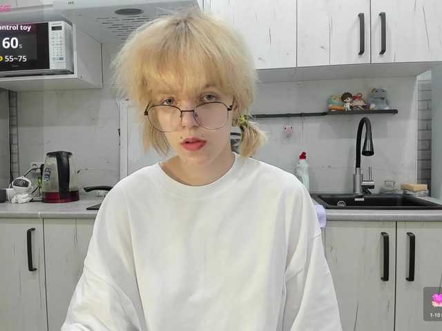 ReneYolker live cam on BongaCams