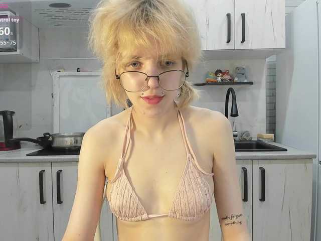 ReneYolker live cam on BongaCams